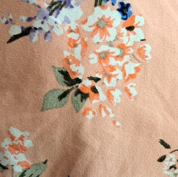 Juniors Pink Floral Jumpsuit Size 1 (XS) - Picture 6 of 7